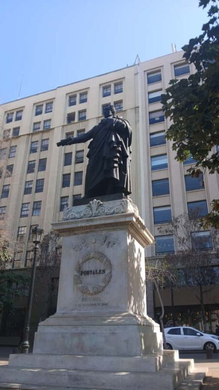Santiago: Guided City Tour through the historic center of Santiago - Key Points