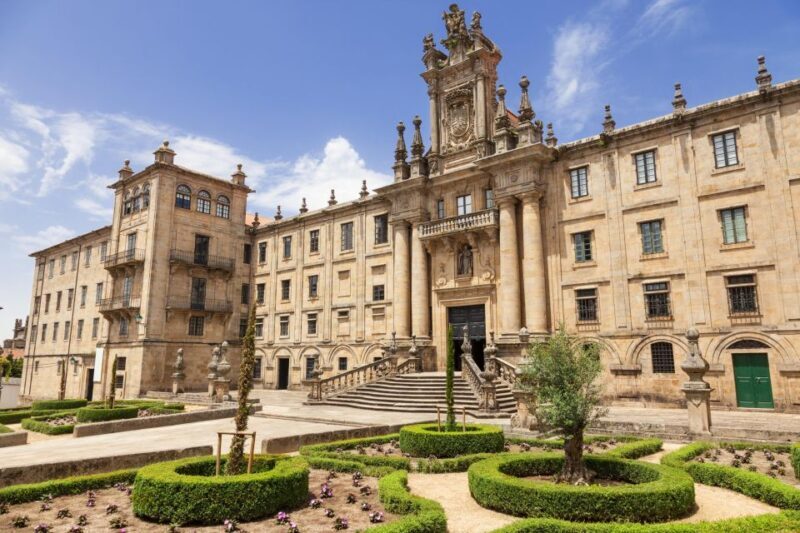 Santiago: Historic Walking Tour and Highlights - Who Should Consider This Tour?