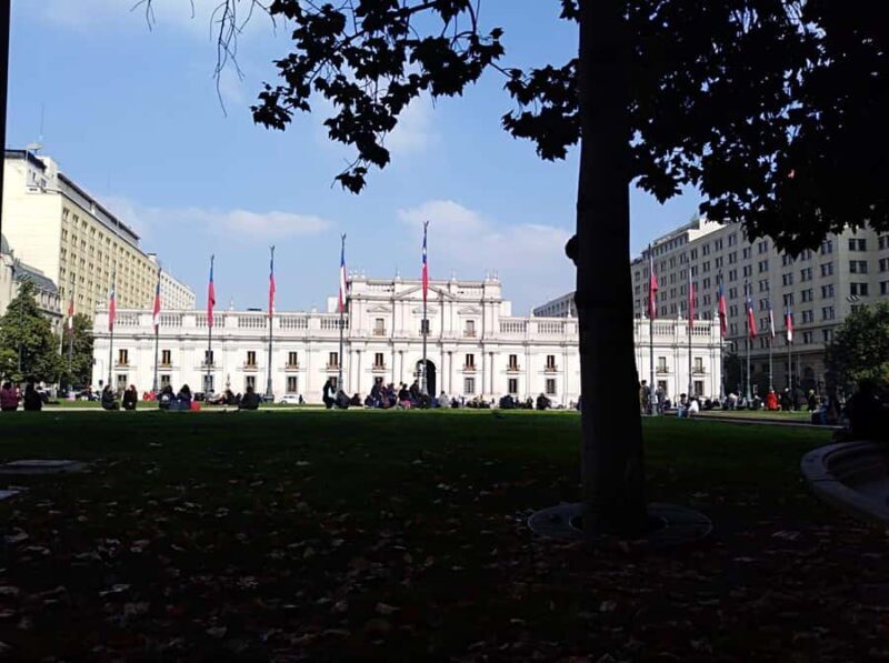 Santiago: Walking tour of the capital - I am walking around Santiago - Key Points