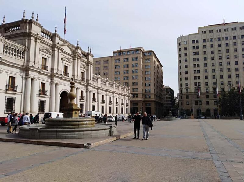 Santiago: Walking tour of the capital - I am walking around Santiago - A Deep Dive into the Santiago Walking Tour Experience