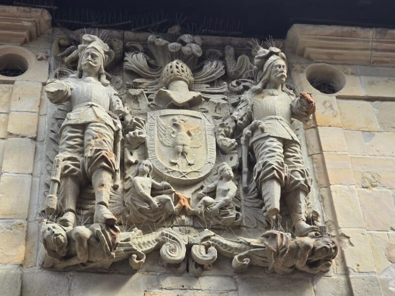 Santillana del Mar: exclusive private tour with Collegiate Church of Santa Juliana - Who Should Consider This Tour?
