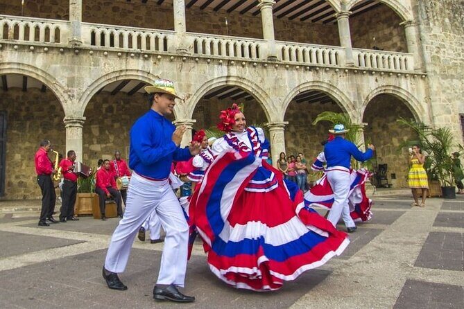 Santo Domingo City Tour - Exploring Los Tres Ojos National Park