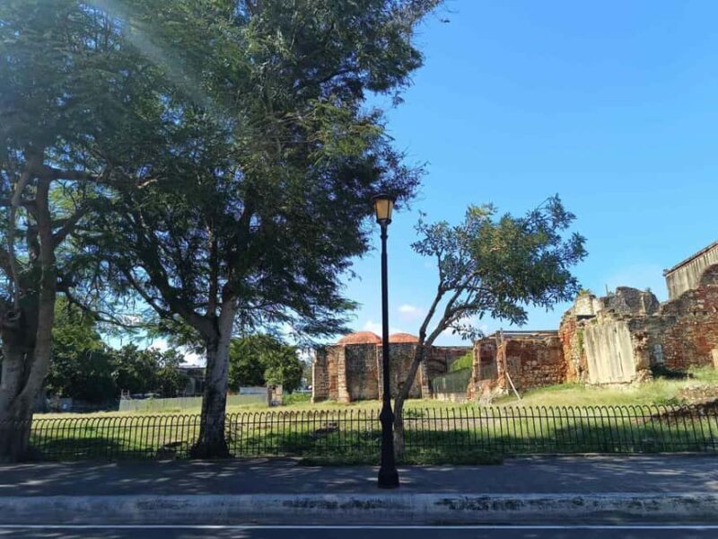 Santo Domingo: Colonial walk and watercolor. - The Watercolor Workshop