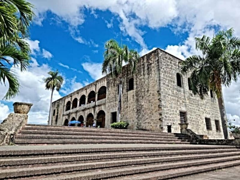 Santo Domingo: Colonial Zone Walking Tour with Tastings - Key Points