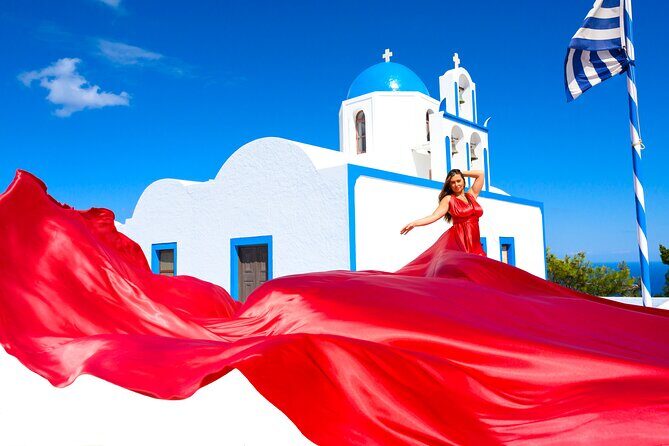 Santorini 2h Private Flying Dress Photoshoot with Transportation - The Customer Service: Friendly and Professional