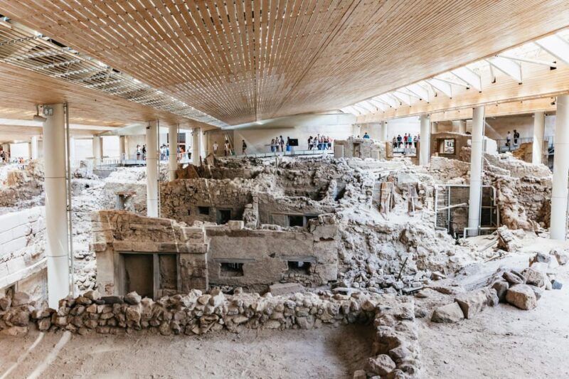 Santorini: Akrotiri Prehistoric City Private Guided Tour - Exploring Santorinis Akrotiri Prehistoric City with a Private Guide