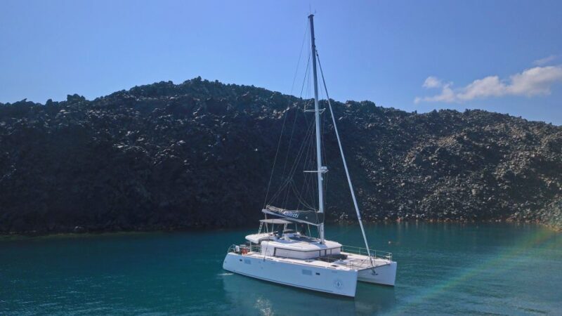 Santorini: Caldera Luxury Catamaran Cruise w/ Meal & Drinks - FAQ