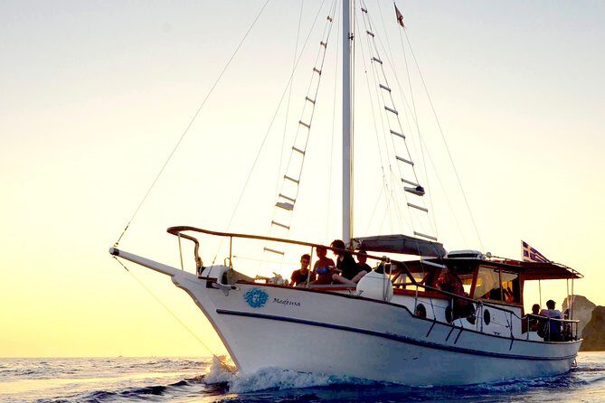 Santorini Caldera Sunset Traditional Cruise with Meal and Drinks - The Value: Is It Worth It?