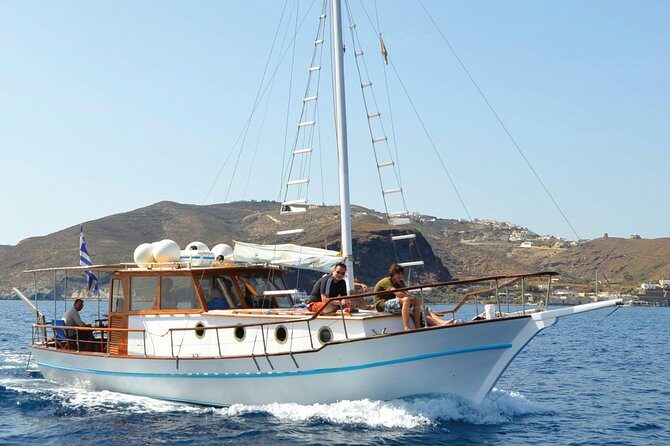 Santorini Caldera Sunset Traditional Cruise with Meal and Drinks - Who Will Love This Tour?