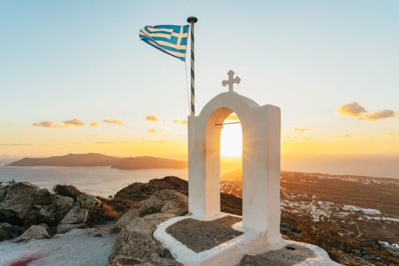 Santorini: Caldera Trail Guided Hike and Sunset Viewing - The Experience of Guided Hiking in Santorini