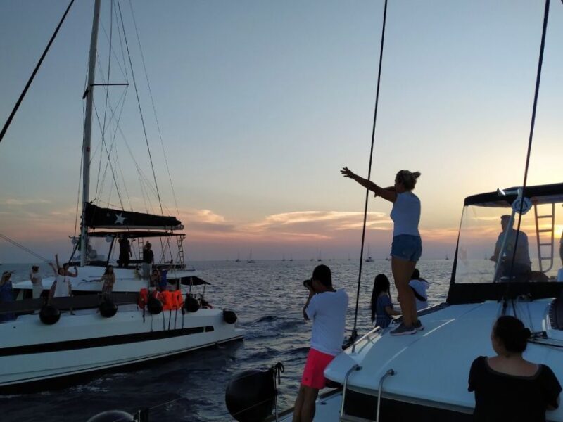 Santorini: Catamaran Cruise with Meal & Open Bar - A Closer Look at the Santorini Catamaran Cruise