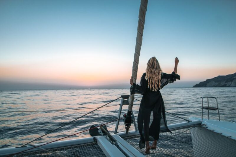 Santorini: Catamaran Cruise with Meal & Open Bar - FAQs