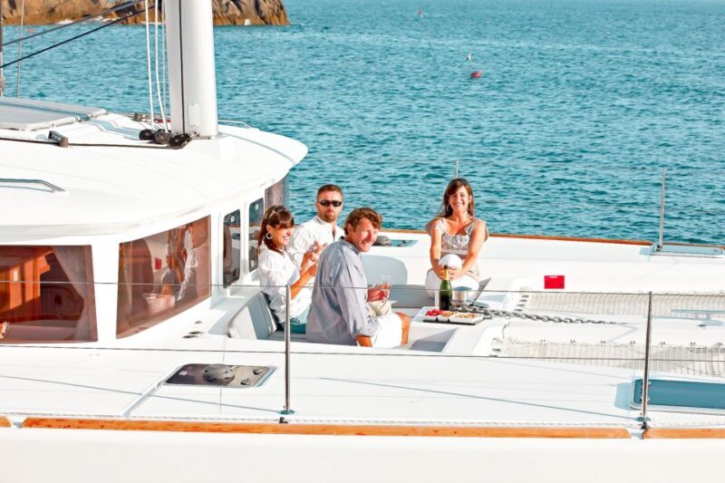 Santorini: Catamaran Tour with BBQ Meal and Unlimited Drinks - A Closer Look at the Santorini Catamaran Experience