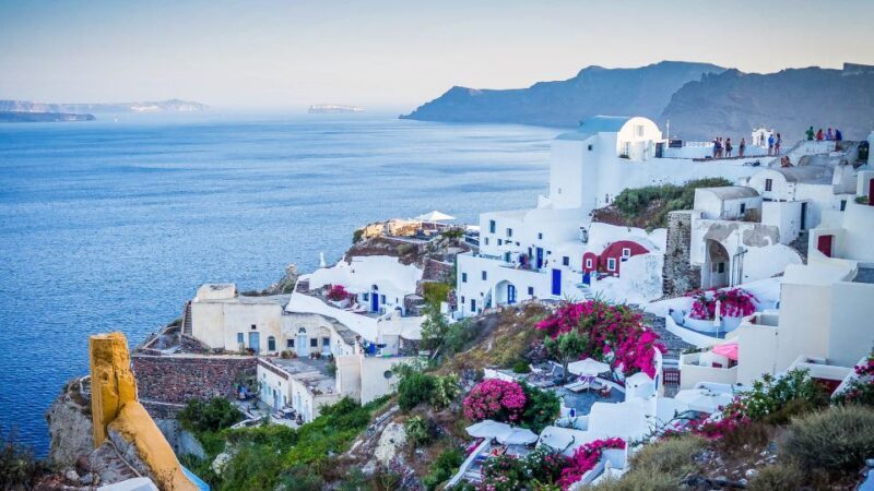 Santorini : Discover with Locals - Small Group Half-day Tour - Who Will Love This Tour?