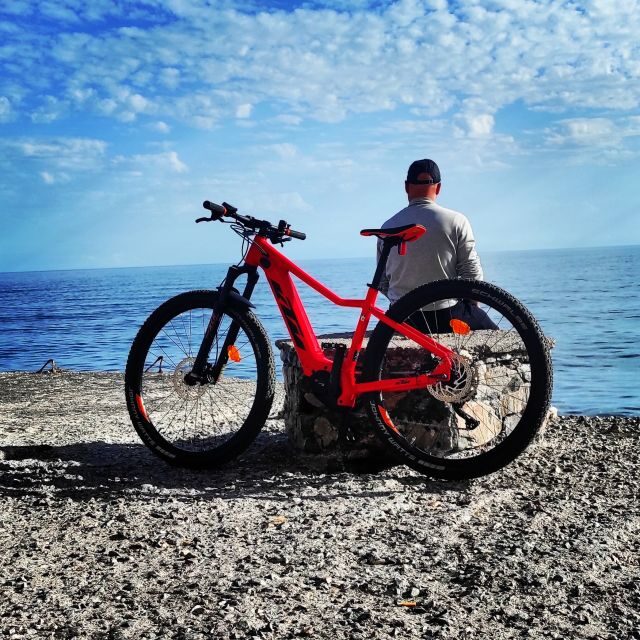Santorini e-bike guided tours - Santorini e-bike guided tours — A lively, scenic way to see the island