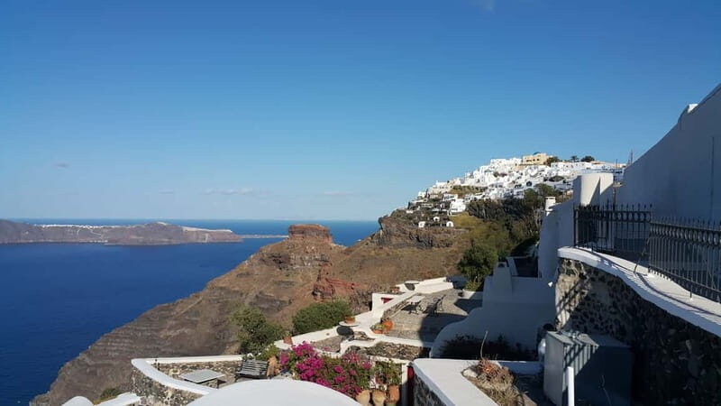 Santorini: Fira to Oia Caldera Hike with Guide - Learning About Volcanic History and Local Life