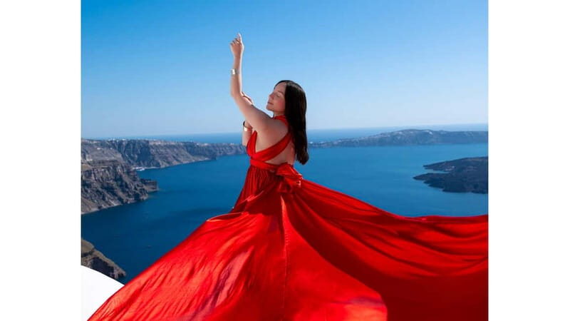 Santorini: Flying Dress Photoshoot with Edited Photos - A Detailed Look at the Santorini Flying Dress Photoshoot