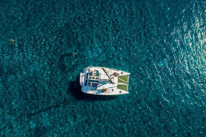 Santorini Half Day Catamaran Private Cruise incl. Meal, Drinks & Free Transport - A Thorough Look at the Santorini Private Catamaran Cruise