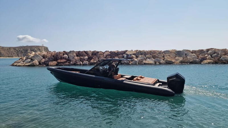 Santorini: High-Speed Cruise on a Sleek, Modern Yacht - An In-Depth Look at the Santorini Yacht Tour