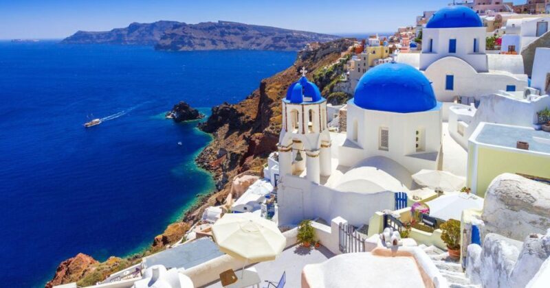 Santorini: Highlights prive tour & wine tasting-local guide - The Experience Beyond Sightseeing