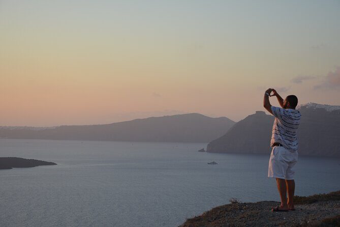 Santorini Highlights Small-Group Tour with Wine Tasting option - Delving into Ancient History at Akrotiri