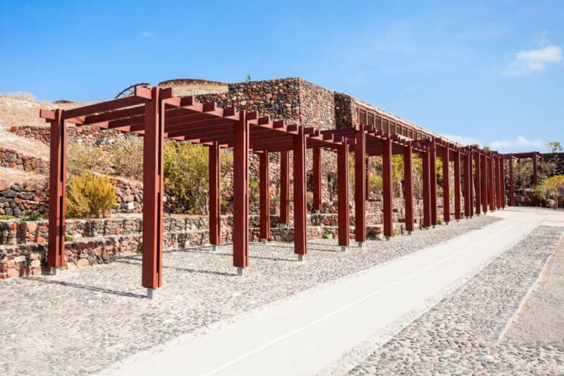 Santorini HISTORY & ARCHEOLOGY Tour (up to 8 guests) - Exploring Santorini’s Key Historical Sites