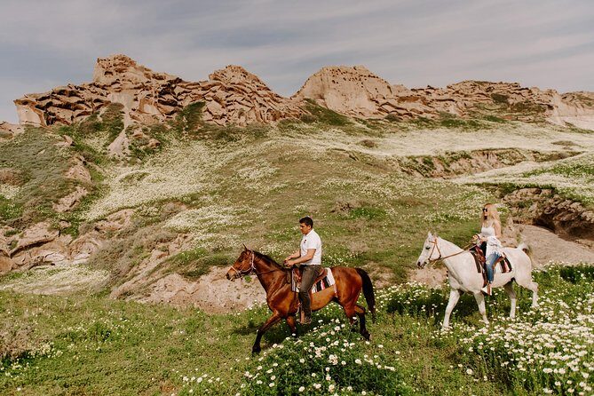 Santorini: Horse riding to the Black Sandy Beach (Eros beach) - The Group Size and Its Benefits