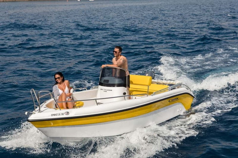 Santorini: license free boat in Santorini - Visualizing the Day on the Water