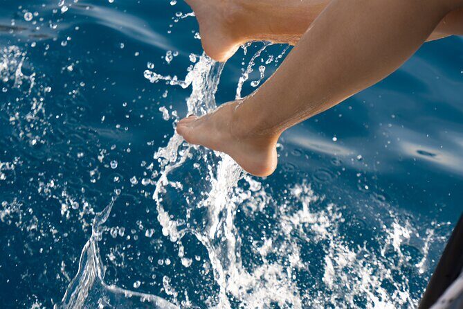 Santorini License-Free Boat Rental: Be a Captain for a Day - A Detailed Look at the Experience