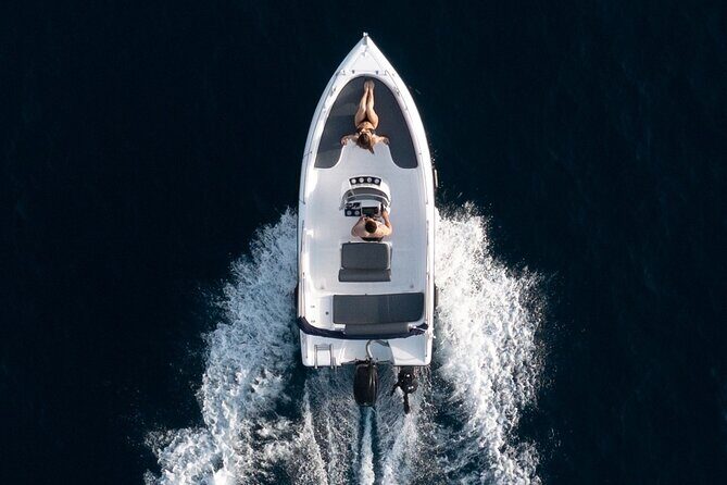 Santorini License-Free Boat Rental: Be a Captain for a Day - Practicalities and Considerations