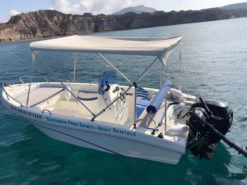 Santorini: License-Free Boat Rental with Ice, Water, & Fruit - Why Choose a License-Free Boat Rental in Santorini?