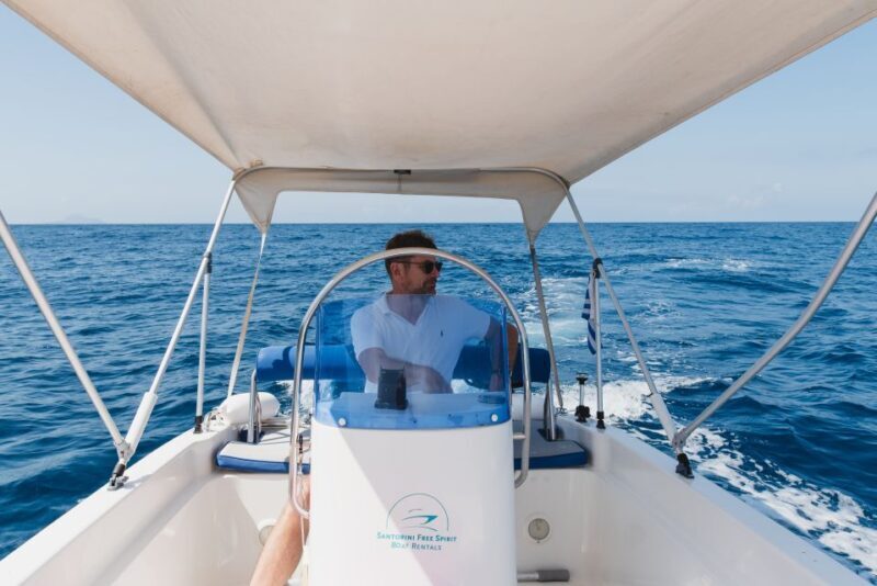Santorini: License-Free Boat Rental with Ice, Water, & Fruit - The Real Value of This Experience