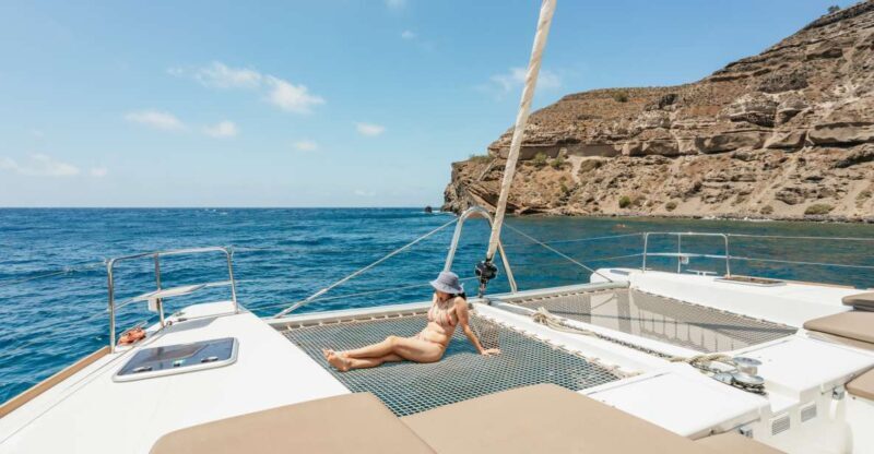 Santorini: Luxury Catamaran Day Trip with Meal and Open Bar - FAQ