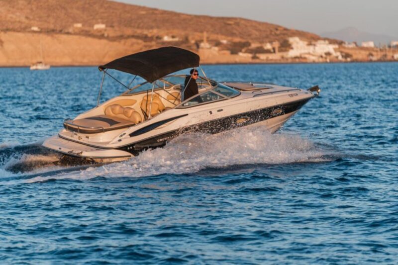 Santorini: Luxury private speedboat with food and drinks - Discovering Santorini by Speedboat: A Detailed Look