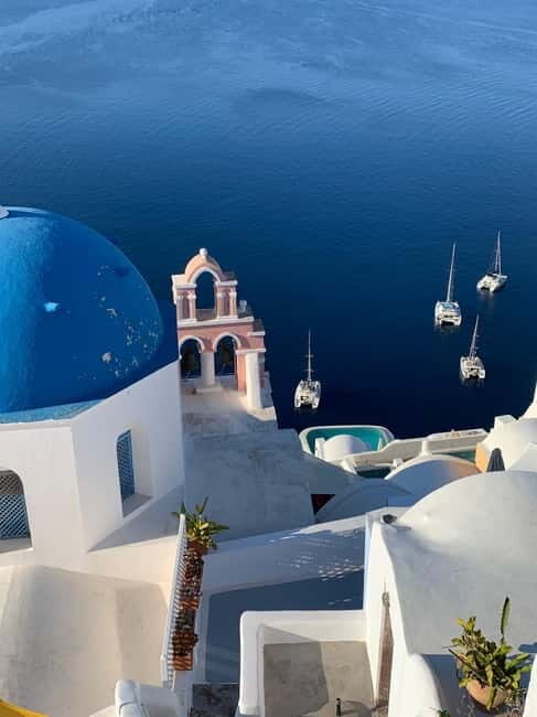 Santorini: Oia Sunrise Walking Tour with Local Guide - A Detailed Look at the Oia Sunrise Walking Tour