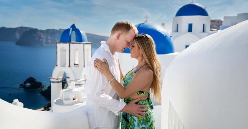 Santorini Photographer SPECIAL SUMMER OFFER (skip the line) - Key Points