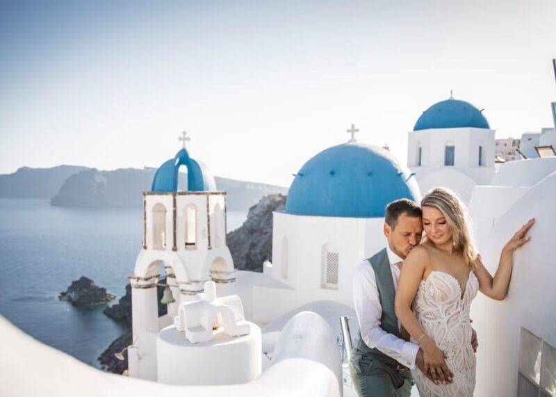 Santorini photography tour in Oia Village for 1,5 hour - In The Sum Up