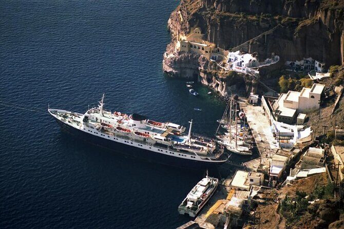 Santorini Port to any Hotels or vice versa - The Details of the Santorini Port to Hotel Transfer