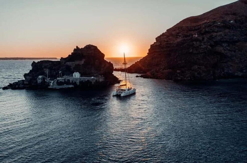 Santorini: Private Catamaran Cruise with BBQ Meal and Drinks - An In-Depth Look at This Santorini Catamaran Cruise