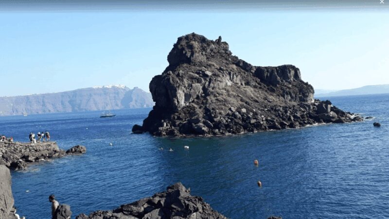 Santorini: Private Motorboat Cruise and Volcano Hike - Exploring Santorini: A Closer Look at the Private Motorboat Tour