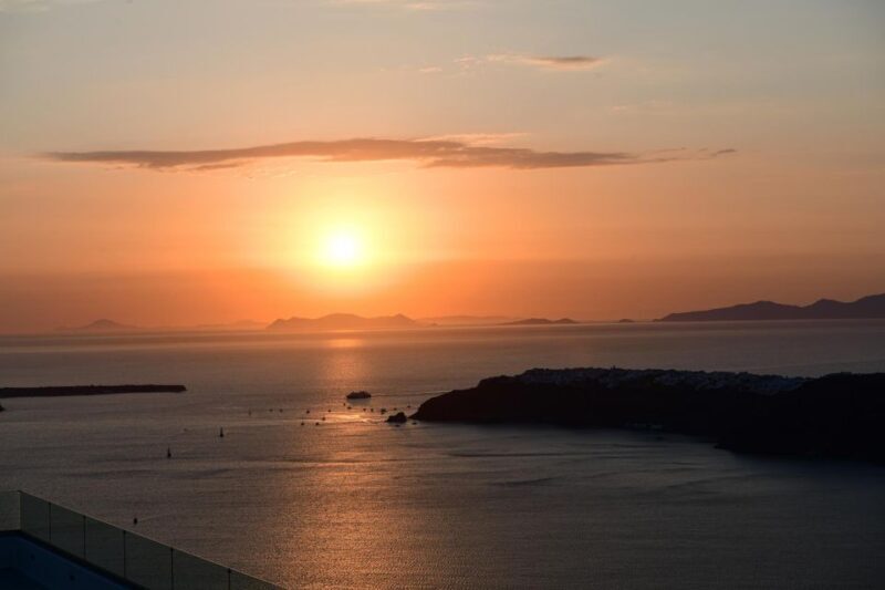 Santorini: Private Romantic Sunset Dinner with Caldera View - Santorini: Private Romantic Sunset Dinner with Caldera View