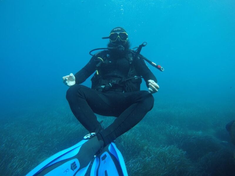Santorini: Scuba Diving Experience in Caldera for Beginners - Exploring Santorini’s Underwater Realm: An Honest Review
