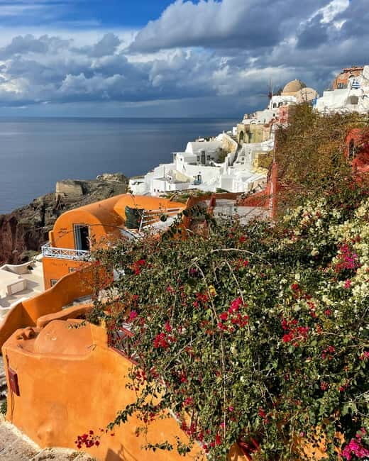 Santorini sightseeing -land tour (small group) - Exploring Santorini on a Small Group Land Tour