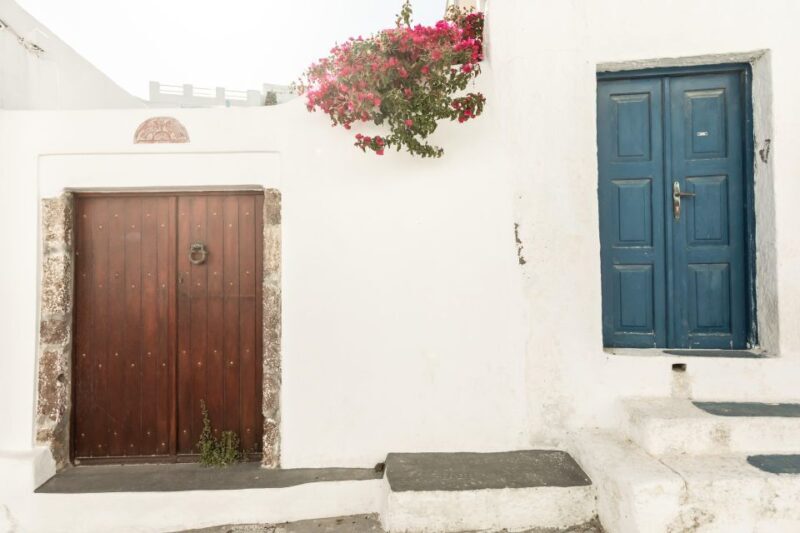Santorini: Spend The Day With A Local - Exploring Santorini with a Local: A Deep Dive
