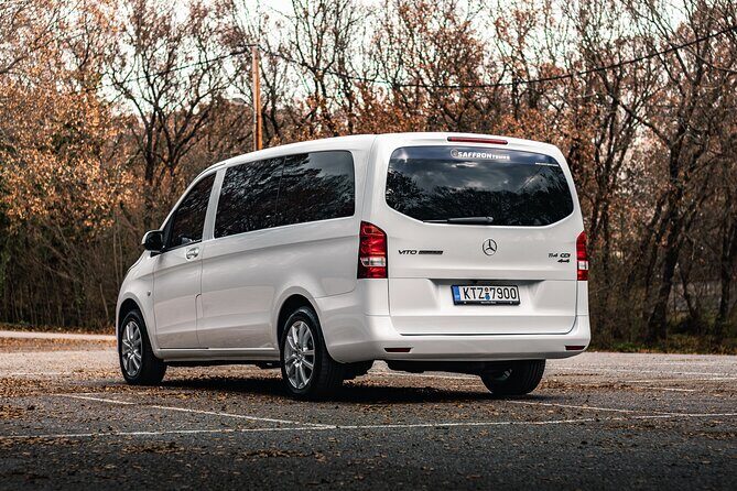 Santorini Taxi / Transfer Service From or To Airport - Summary: Is This Transfer Right for You?