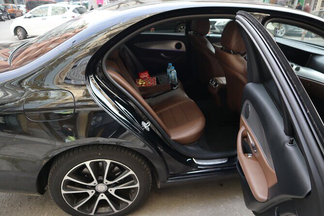 Santorini VIP Limousine Transfer Services - Who Should Book This Transfer?