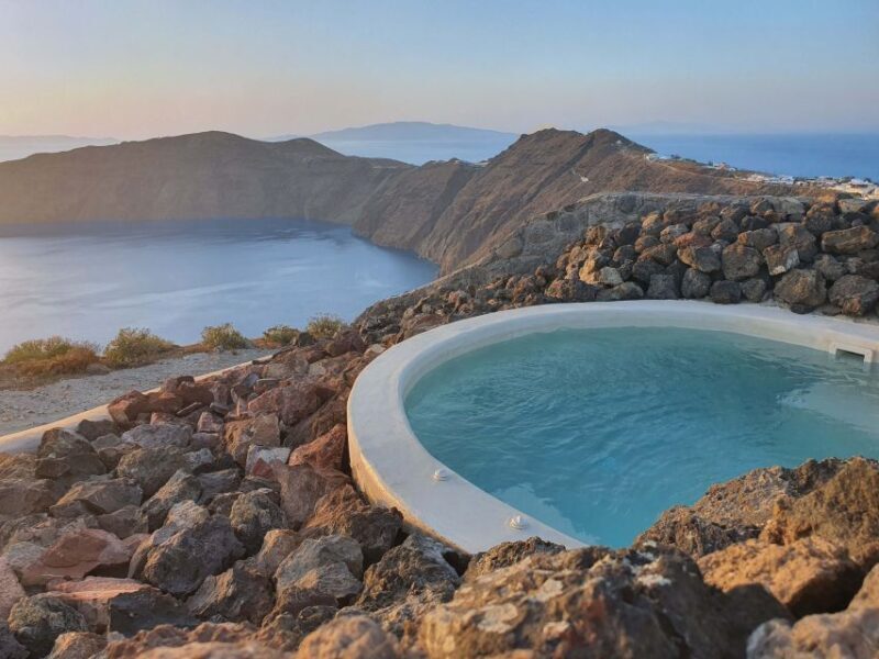 Santorini: Volcanic Hot-Tub Experience with Caldera Views - An In-Depth Look at This Santorini Hot-Tub Adventure