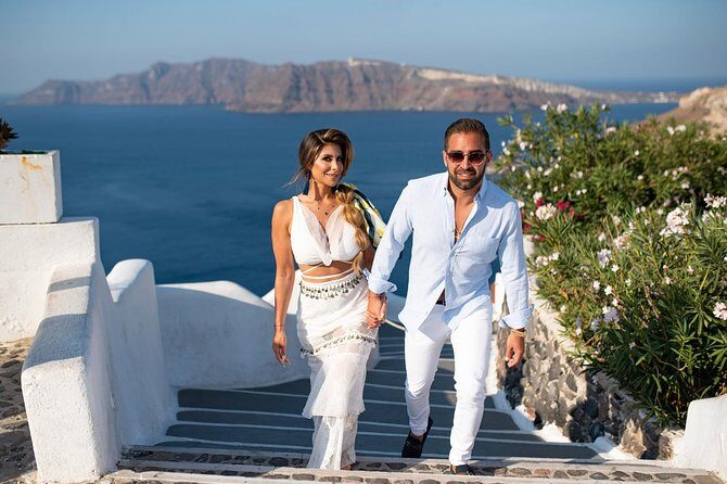 Santorini Walking Tour with a Personal Photographer - FAQ