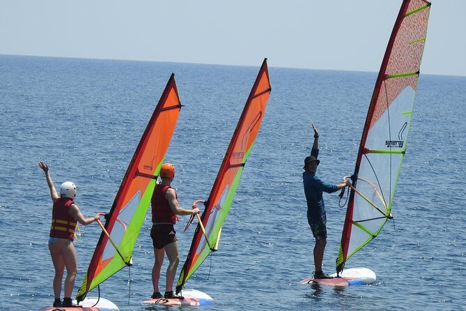 Santorini Windsurfing lessons - A Detailed Look at Santorini Windsurfing Lessons