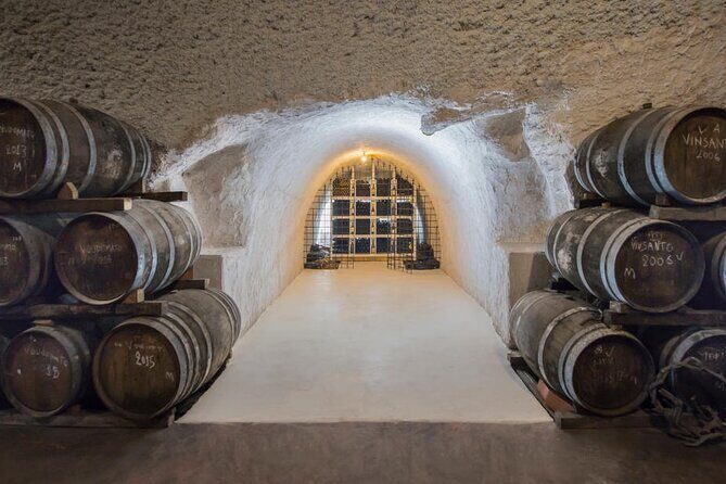 Santorini Wine Tour with sunset in Oia - Who Should Consider This Tour?